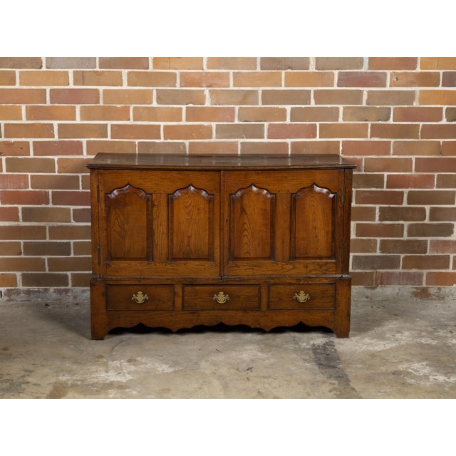 18th Century Small English Georgian Period 18th Century Oak Buffet with Carved Arching Motifs For Sale - Image 5 of 12