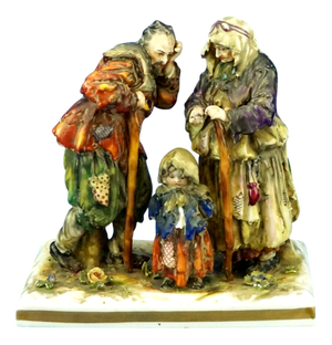 18th Century Porcelain Sculpture of a Beggars by Real Casa Ferdinandea Naples, Ginori Doccia, Italy