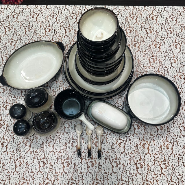 Dinnerware replacement pieces. Some light utensil marks please see photos. Ceramic storage bowl 8 1/4 wide, 3 3/8b tall 4-...