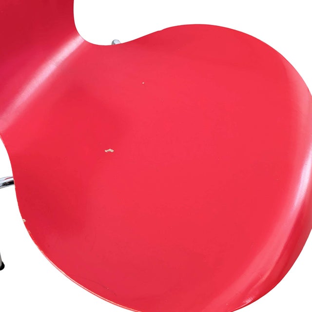 Wood Series 7 Chairs by Arne Jacobsen for Fritz Hansen Red, Set of 3 For Sale - Image 7 of 13