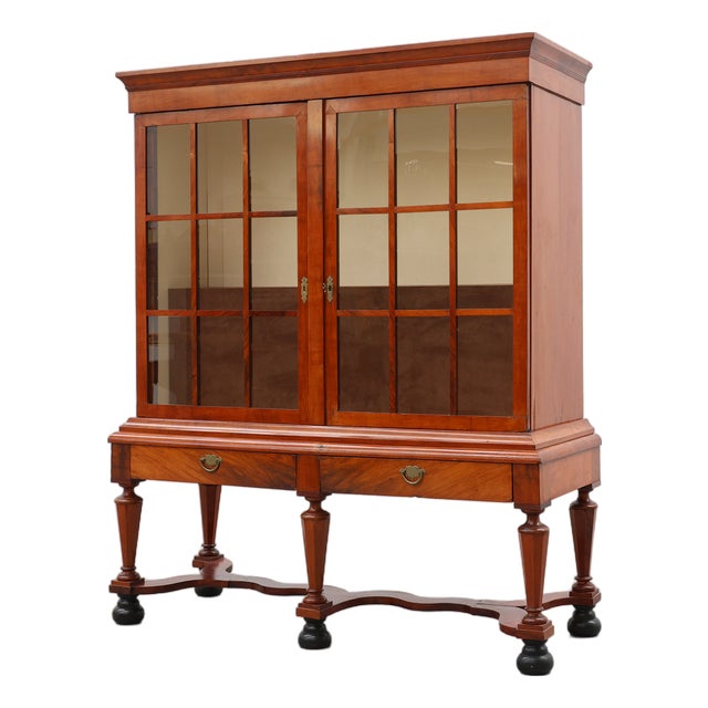 Antique William IV Style Walnut Display Cabinet, United Kingdom, 18th Century For Sale