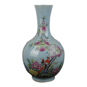 Chinese Vintage Porcelain Vase Qing Dynasty Qianlong Marked Crackle Glaze Famille Verte Porcelain Vase Hand Painted Longevity Peach Pattern