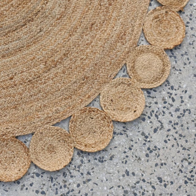 Handwoven Natural Jute Round Braided Area Rug With Scalloped Medallion Border For Sale - Image 6 of 12