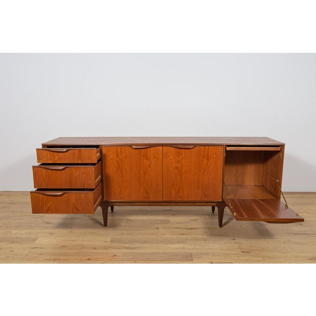 Mid-Century Modern Teak Sideboard by Tom Robertson for McIntosh, United Knigdom, 1960s For Sale - Image 6 of 18