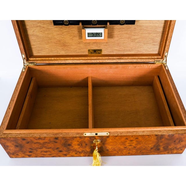 Mid-Century Italian Burr Walnut Humidor from Mastro de Paja, 1970s For Sale - Image 11 of 15