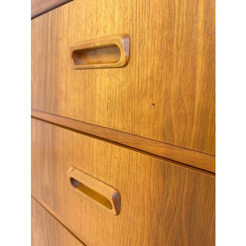 Vintage Chest of Drawers in Walnut For Sale - Image 6 of 9