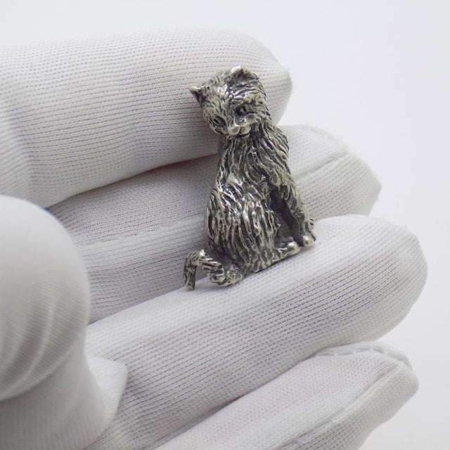 Vintage miniature sculpture with a sweet figurine, depicting a cat, handcrafted in italy between the 1970s and 1980s in...