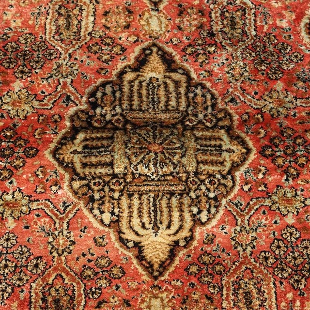Middle Eastern Kum Rug in Wool For Sale - Image 4 of 8