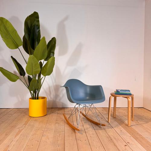 RAR Rocking Chair by Charles Eames and Ray Eames for Vitra For Sale - Image 10 of 10