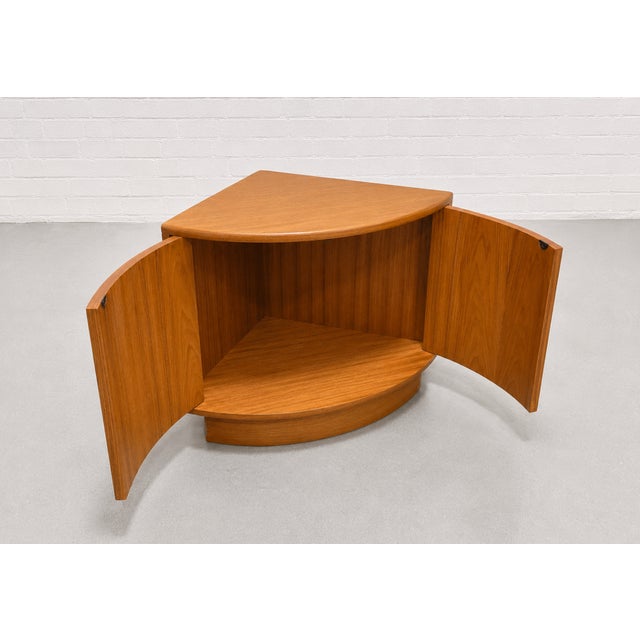 1960s Mid Century Modern G-Plan Fresco Teak Corner Cabinets, Teak Bar Nightstands, A Pair For Sale - Image 10 of 15