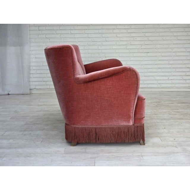 Danish 2-Seater Sofa in Pink Velour and Oak, 1970s For Sale - Image 4 of 18