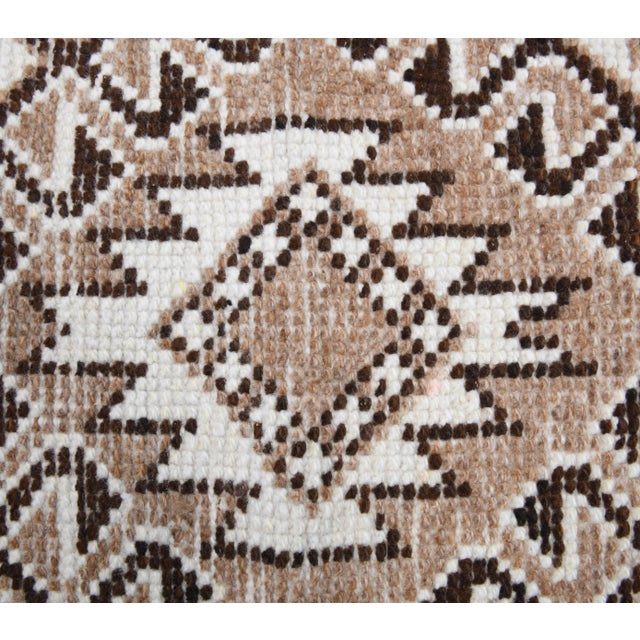 1970s Vintage Turkish Oushak Handmade Wool Cotton White Runner Rug For Sale - Image 5 of 10