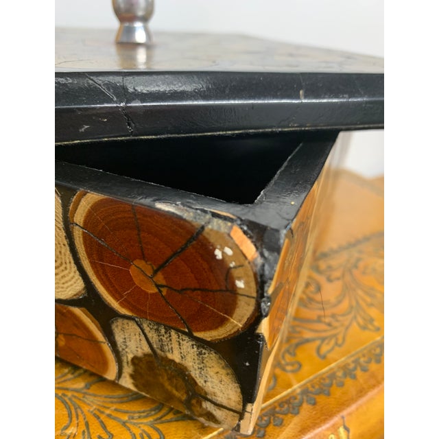 Wood Late 20th Century Lacquered Wooden Lidded Box With Inlaid Exotic Tree Ring Veneer For Sale - Image 7 of 8