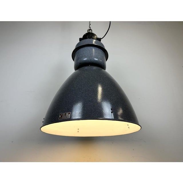 Large Grey Enamel Industrial Factory Lamp from Elektrosvit, 1960s For Sale - Image 11 of 18