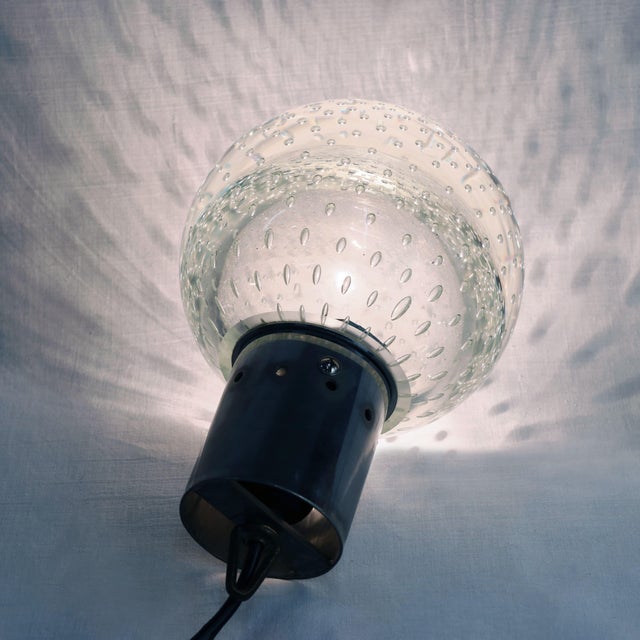 Designed and manufactured in Italy in the 1960s, this large ceiling lamp by Gino Sarfatti and Archimede Seguso for Seguso...