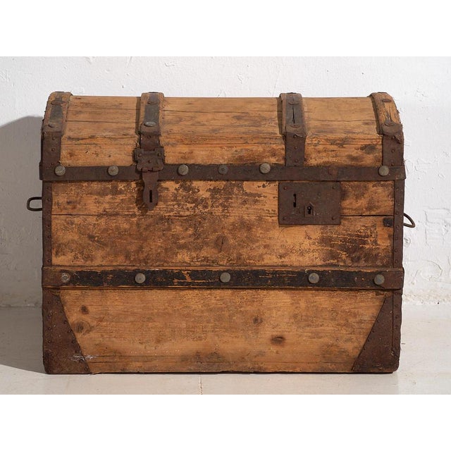 Large Antique Washed Wood Trunk, 1900 For Sale - Image 6 of 11