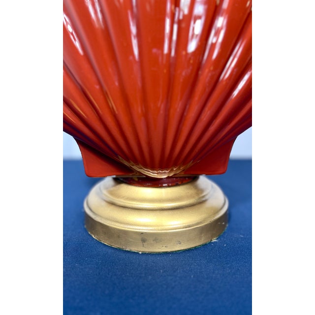 1980s 1980s Postmodern Sculptural Reverse Painted Glass Clamshell Shaped Table Lamp For Sale - Image 5 of 9
