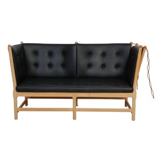 Spoke-Back Sofa in Black Leather from Børge Mogensen, 1970s For Sale