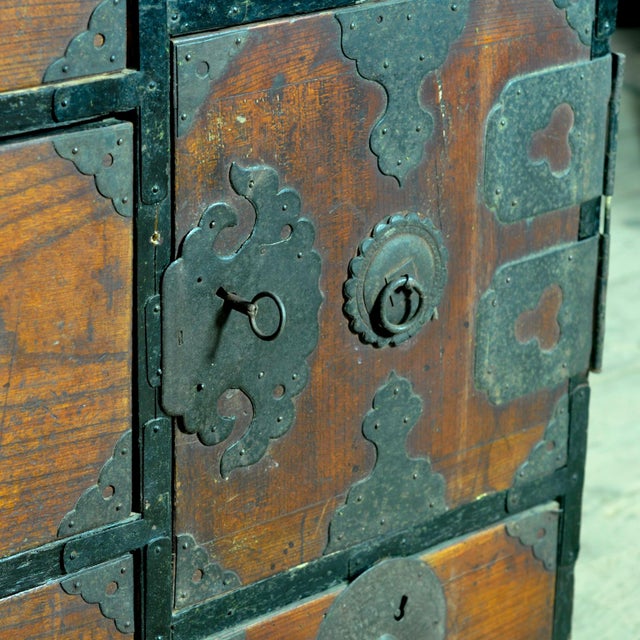 Japanese Tansu Chest of Drawers, 1890s For Sale - Image 11 of 17