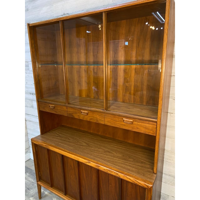 1960s Mid-Century Modern Keller Walnut Hutch / China Cabinet For Sale - Image 10 of 11