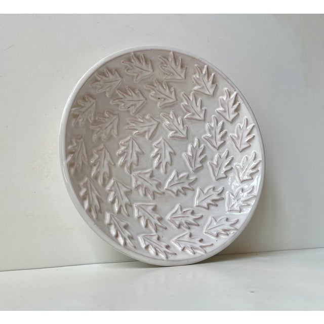 Scandinavian Modern White Ceramic Bowl by Herne Nielsen, 1960s For Sale - Image 9 of 9