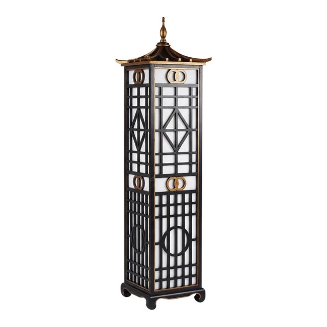 1980s Chinoiserie Pagoda Form Gilded and Black Lacquer Floor Lamp For Sale