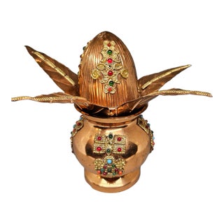 Vintage India-Handmade Pure Copper Designer Kalash/Lota Pot With Decorative Coconut for Pooja For Sale