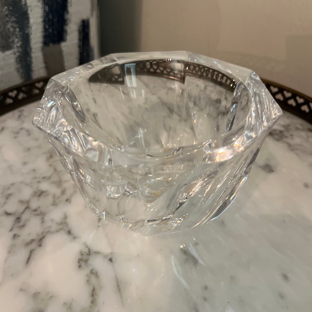 Orrefors fleur crystal bowl designed by Jan Johansson. Very heavy crystal bowl functional and beautiful. It measures 5...