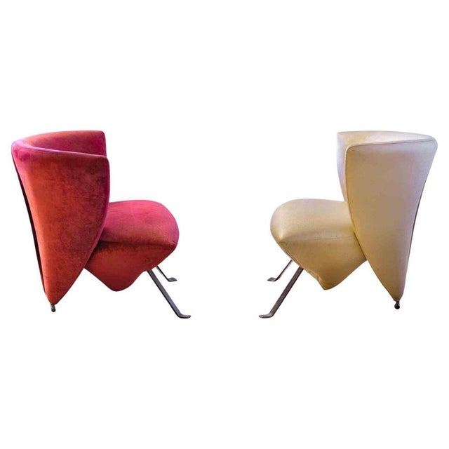 Jada armchairs is an original design furniture realized in 1960 by Sergio Saporiti. A pair of armchair realized in velvet...