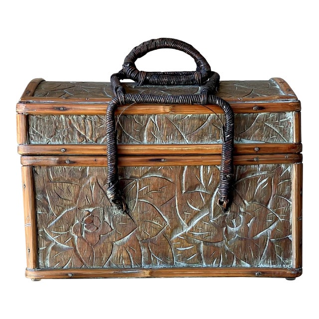 Late 20th-Century Incised Wood Carved Decorative Storage "Basket" Box With Double Interlocking Handles For Sale