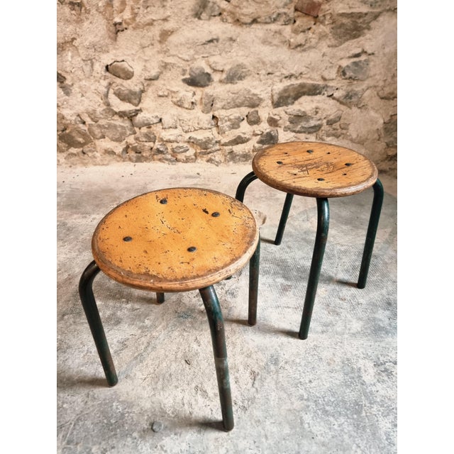 Vintage French Industrial Stackable Workshop Stools in Green Tubular Steel Frame with Beech Plywood Seat, 1960s, Set of 2 For Sale - Image 4 of 11