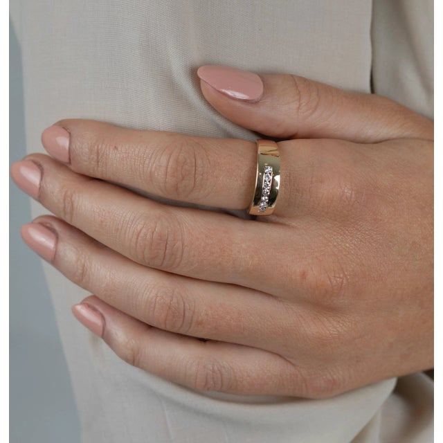 White 14K Solid Gold Channel Set Single Line Round Cut Diamond 6.5MM Band Ring, Size 6.5 For Sale - Image 8 of 9