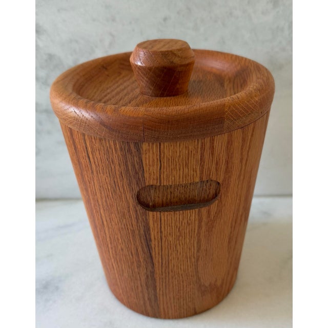 Vermillion Vintage Mid Century Oak Ice Bucket Made by Vermillion For Sale - Image 4 of 11