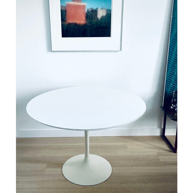 Mid-Century Modern Authentic Eero Saarinen for Knoll 42” Round Tulip Table Mid Century Modern Vintage For Sale - Image 3 of 11