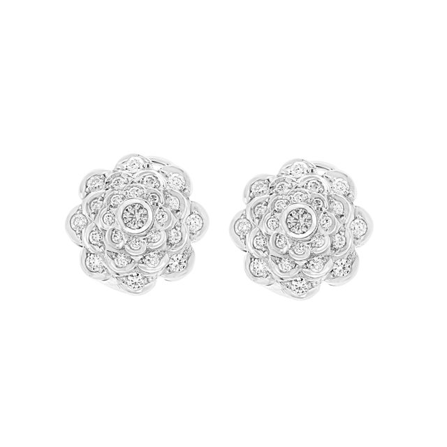 2000 - 2009 2.8 Carat Diamond VS Quality Flower/Cluster Earring 18 Karat White Gold For Sale - Image 5 of 18