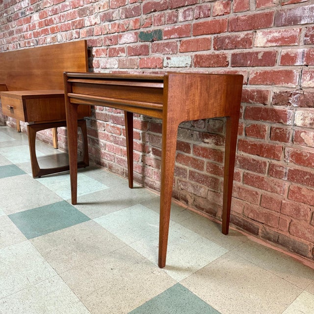 Wood Mid-Century Modern Hall Table Attributed to A. Younger Ltd. For Sale - Image 7 of 7