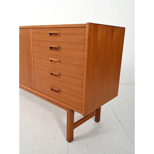 1960s Scandinavian Sideboard with Cantilevered Handles, 1960s For Sale - Image 5 of 13