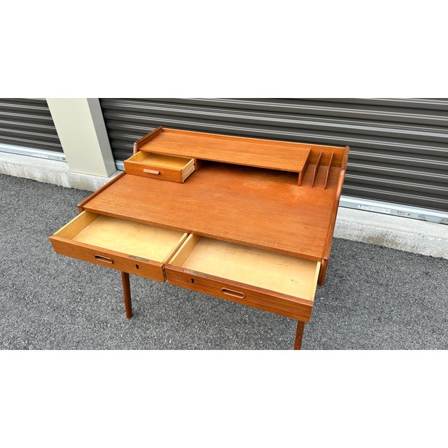 Small Teak Desk by Arne Wahl Iversen for Vinde Møbelfabrik For Sale - Image 6 of 9