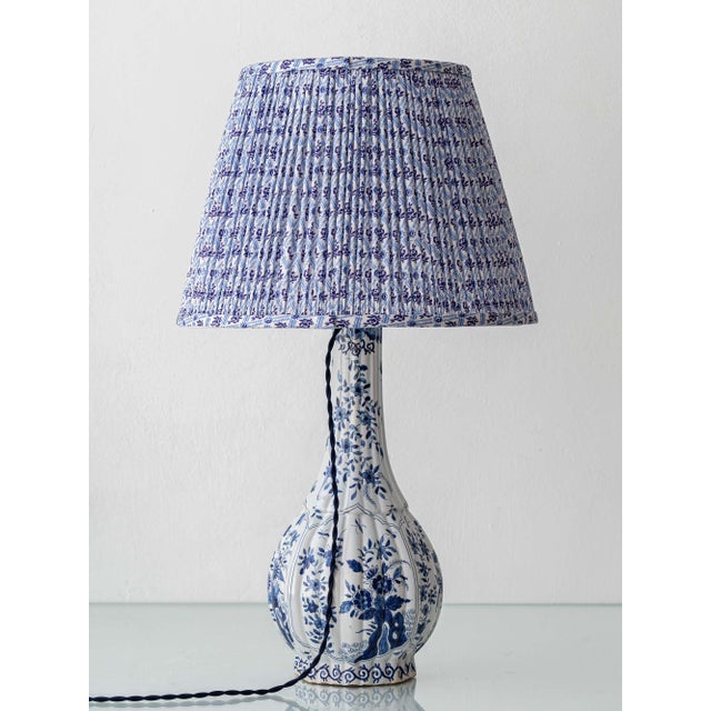Delft-Style Blue and White Ceramic Table Lamp by Samson, 1880-1910 For Sale - Image 11 of 17