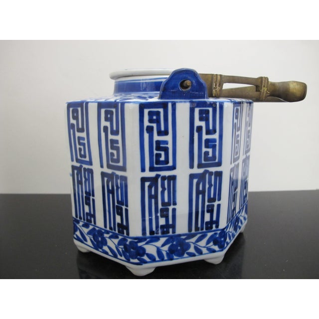 Chinese Chinese Blue & White Porcelain Bird & Flower Octagonal Teapot With Brass Handle For Sale - Image 3 of 9