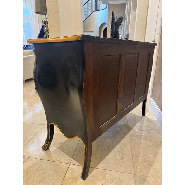 Vintage European Hand-Painted Black & Gold Curved Commode – French Baroque Style For Sale In Miami - Image 6 of 10