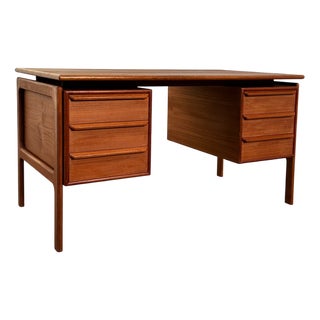 Mid-Century Modern Danish Freestanding Desk in Teak from GV Møbler, 1960s For Sale