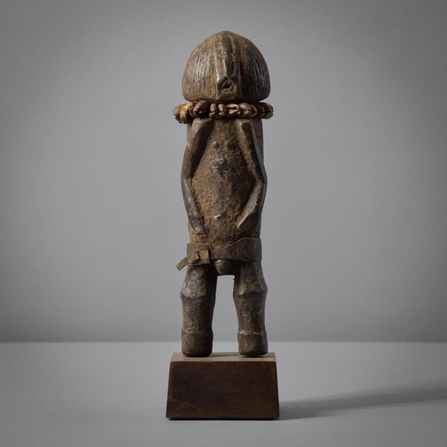 Early 20th Century Bembe Standing Male Figure With Cowrie Shells on Custom Base For Sale In Denver - Image 6 of 10