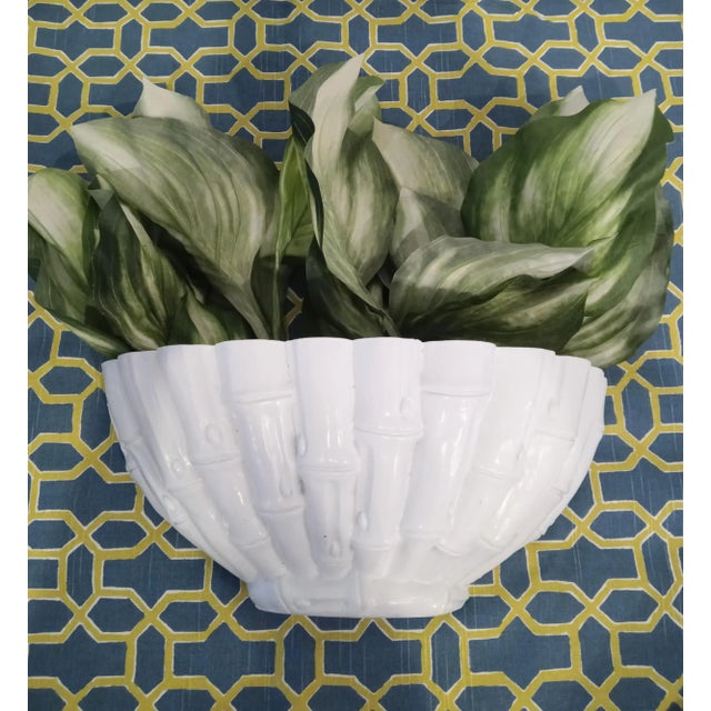 Traditional Vintage Large Faux Bamboo Clamshell Style Gloss White Wall Pocket Sconce For Sale - Image 3 of 7