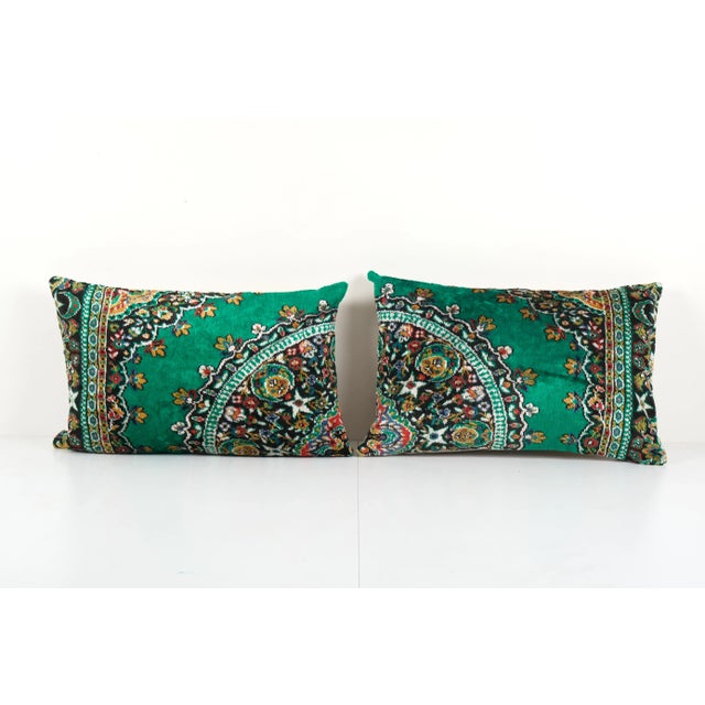 2020s Turkish Green Velvet Pillow Cover - a Pair For Sale - Image 5 of 5
