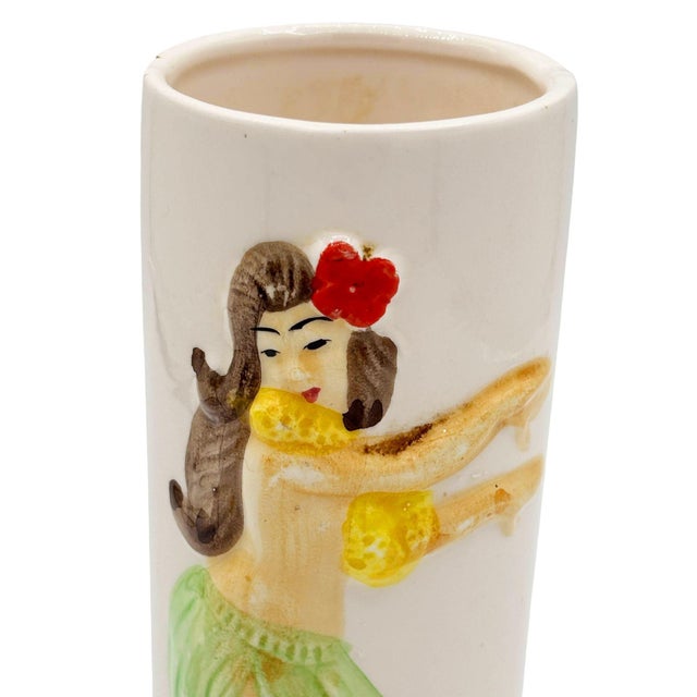 Mid-Century Modern 1950s Mid-Century Modern Hand-Painted Hula Girl R73a Ceramic Tumblar Cup by Orchids of Hawaii For Sale - Image 3 of 4
