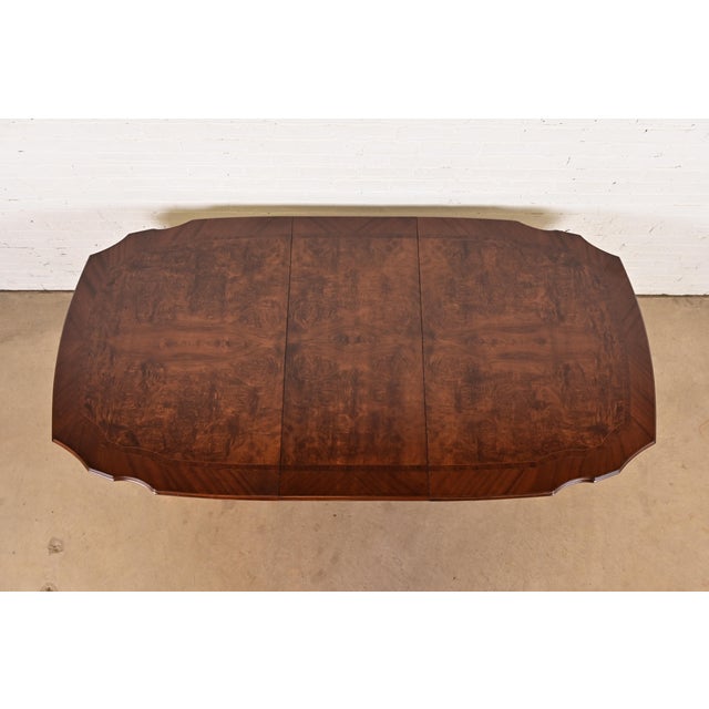 1960s Henredon Style French Regency Louis XVI Carved Mahogany and Burl Wood Extension Dining Table, Newly Refinished For Sale - Image 5 of 14