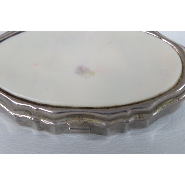 Mid 20th Century Metal Pill Box Small Compact Vintage Trinket Storage With Clasp Closure 4760b For Sale - Image 5 of 12