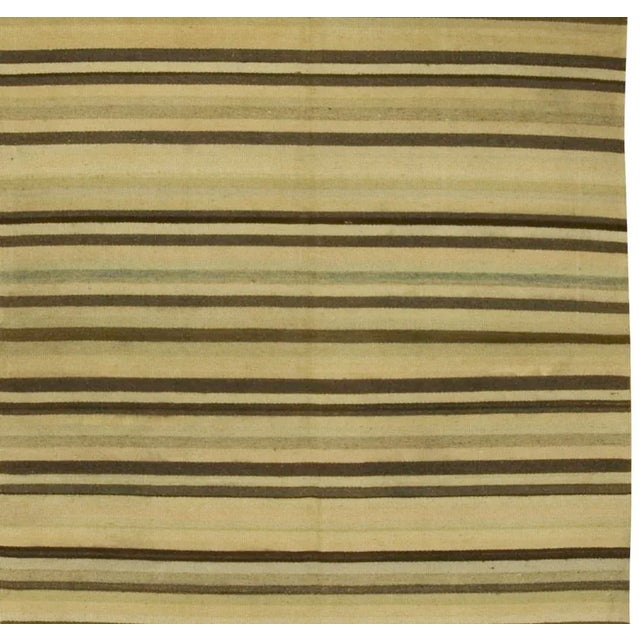 Turkish Vintage Turkish Kilim Rug - 4′9″ × 9′9″ For Sale - Image 3 of 4