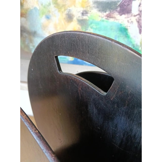 A good example of the simplicity of the early 1920s. Less is More is written all over. Like the De Stijl movement this...